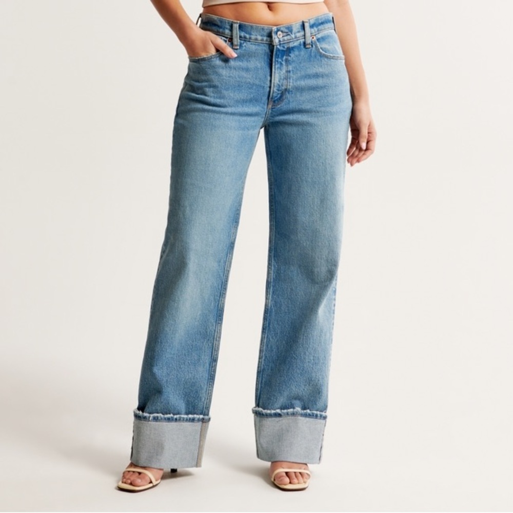Abercrombie Curve Love The Mid Rise Baggy Jean Size 18/34 Short NEW